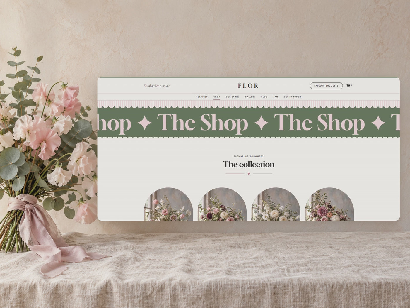 Slide-out shopping bag | Customers add a bouquet and keep browsing while the bag slides in from the side. #feature